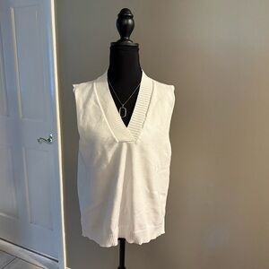 Women's White Sleeveless Sweater Vest